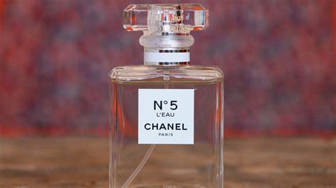 The Best Chanel No. 5 Dupes: 5 Affordable Options 